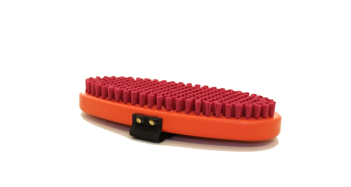 Swix Brush T190O Brush oval, fine red nylon